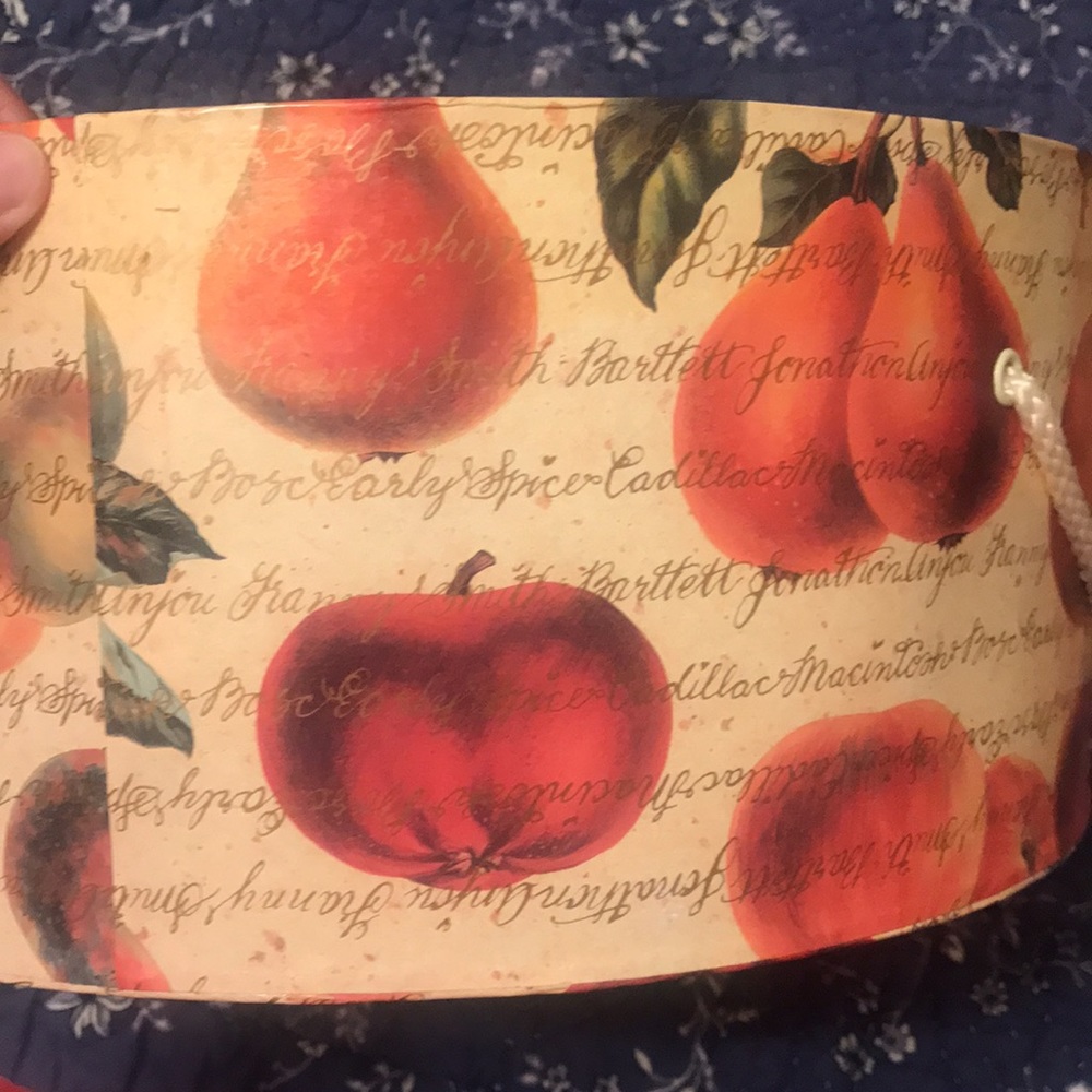 Box Apple Themed Storage Box - Picture 8 of 16